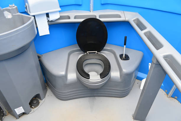 Best Portable toilet rental cost  in Coopersville, MI