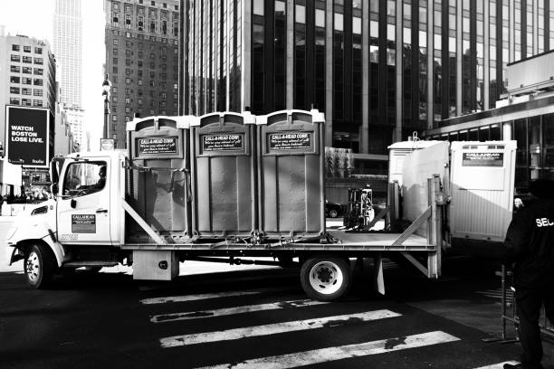 Best Luxury portable toilet rental  in Coopersville, MI